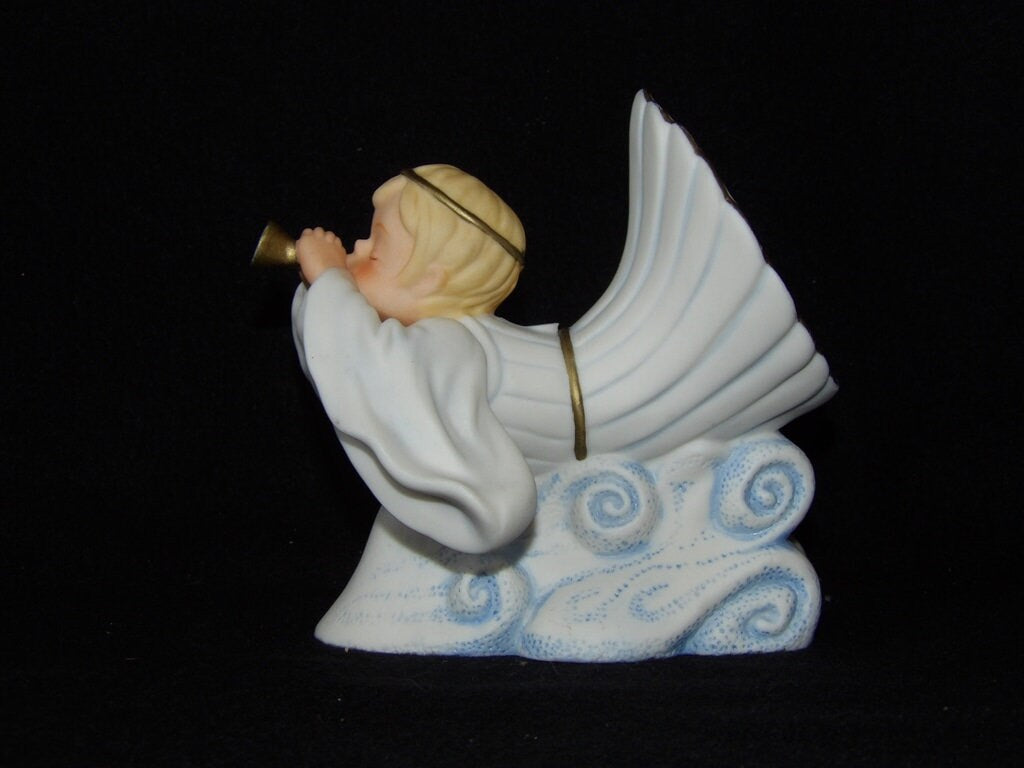 Home Interiors & Gifts Porcelain Trumpet Angel Figurine — "Announcing the Savior's Birth"