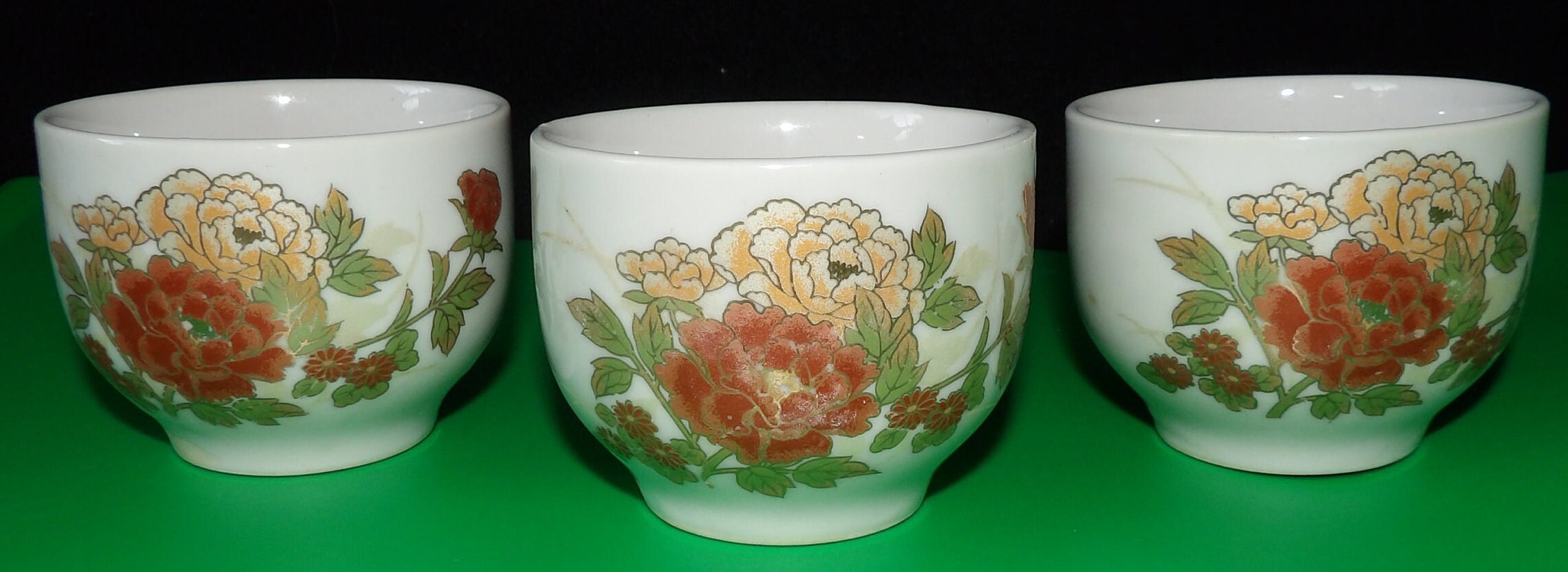Vintage Japanese Porcelain Sake & Tea Cups with Floral Design — Set of 3