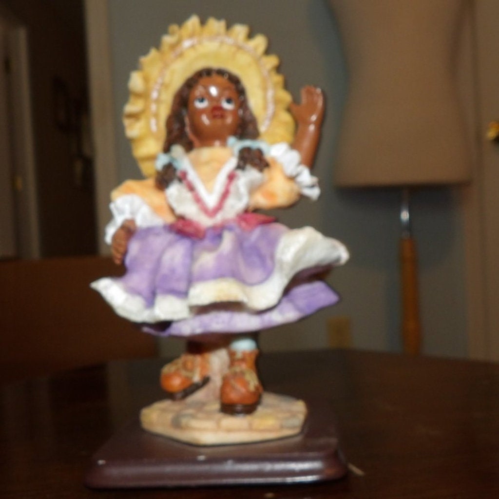 Vintage African American Girl Waving Figurine — Purple Dress & Tan Yellow Hat