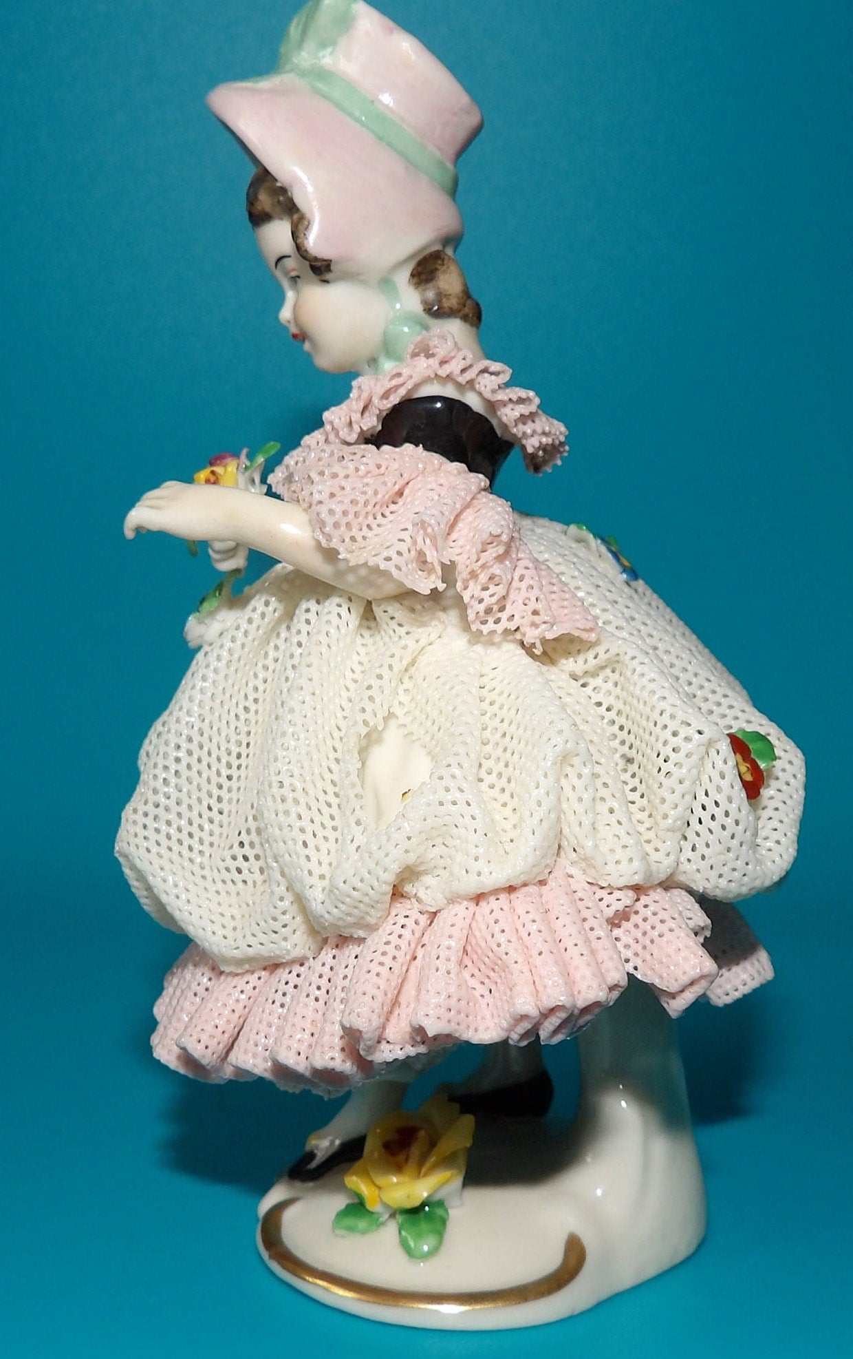 Antique 1930s Dresden Girl Figurine with Lace Detail — Rare Porcelain Collectible
