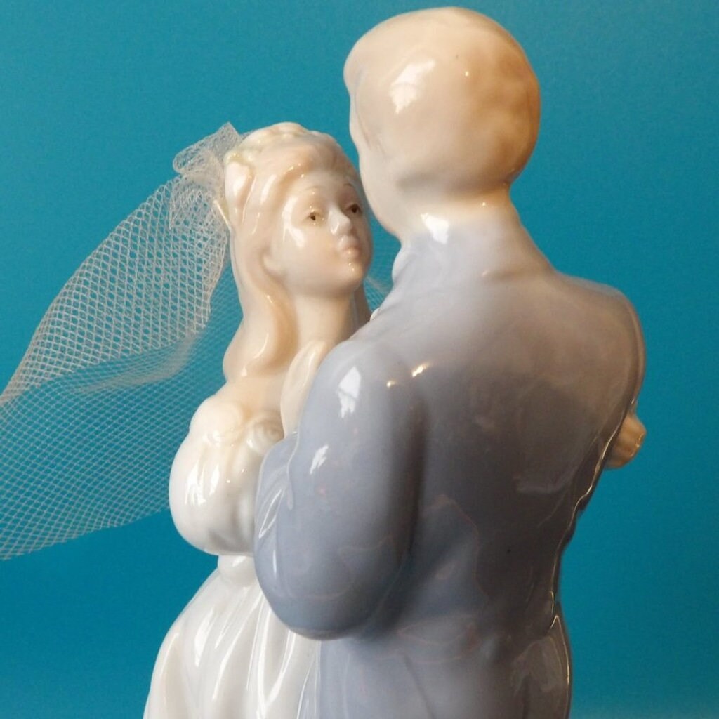 Vintage Bride and Groom with Music Box