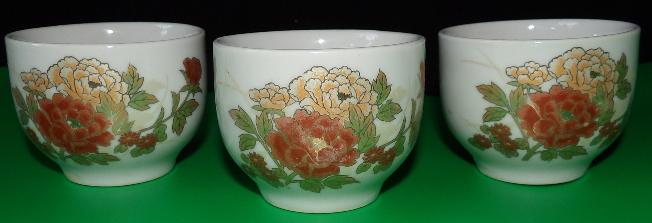 Vintage Japanese Porcelain Sake & Tea Cups with Floral Design — Set of 3