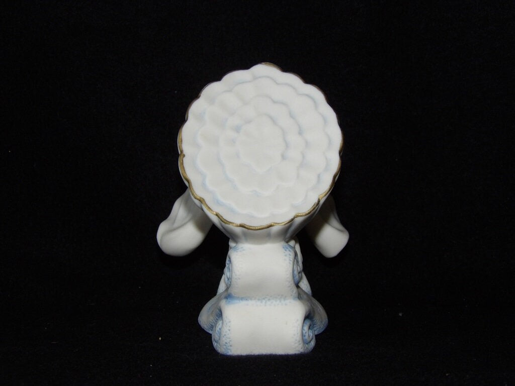 Home Interiors & Gifts Porcelain Trumpet Angel Figurine — "Announcing the Savior's Birth"