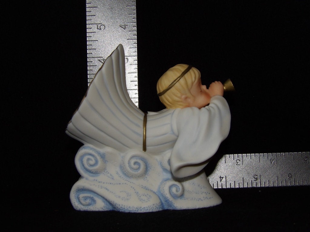 Home Interiors & Gifts Porcelain Trumpet Angel Figurine — "Announcing the Savior's Birth"