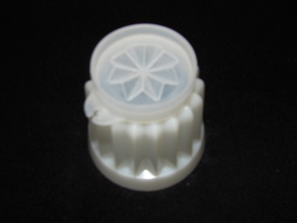 Vintage White Plastic Single-Serve Gelatin Molds with Star Lids — Set of 5