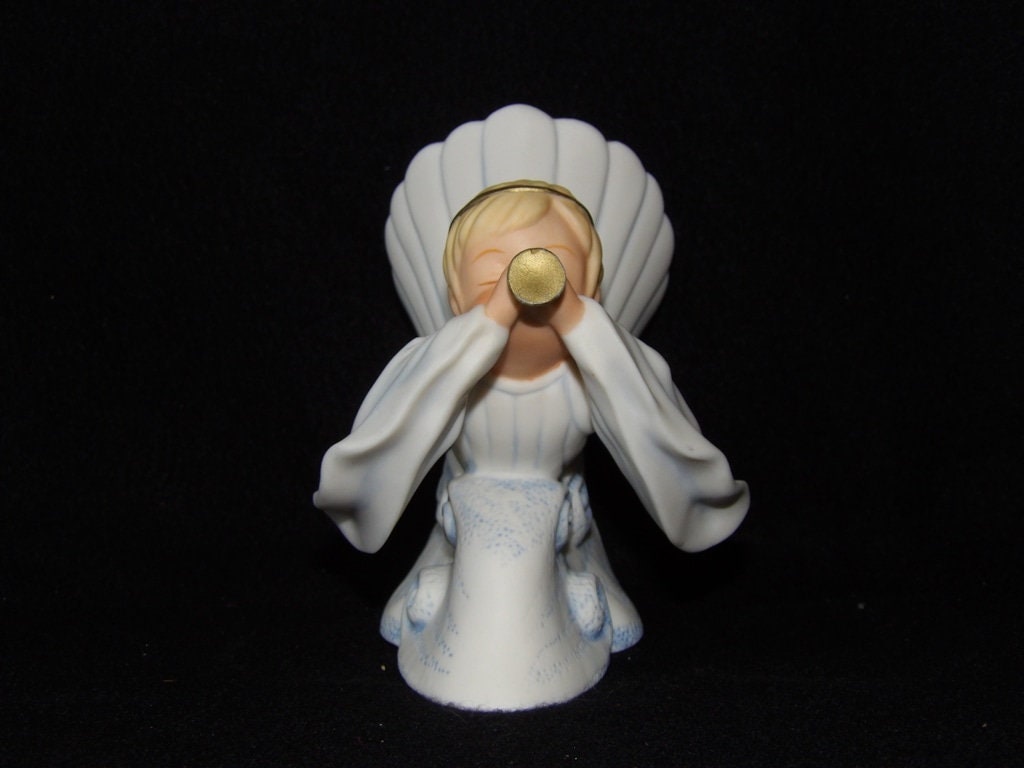 Home Interiors & Gifts Porcelain Trumpet Angel Figurine — "Announcing the Savior's Birth"