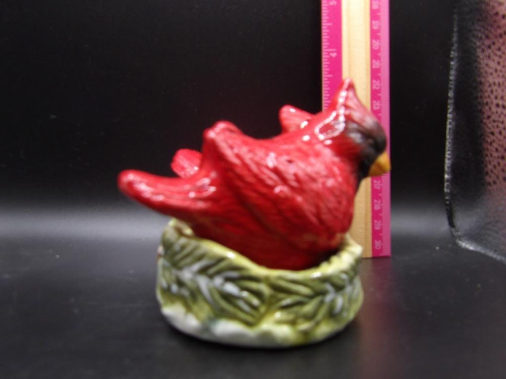 Vintage Ceramic Cardinal Salt & Pepper Shaker Set with Pinecone Base