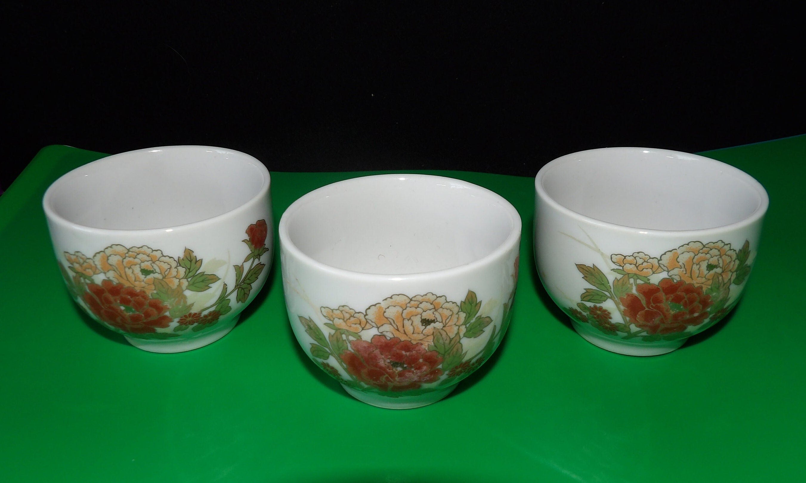 Vintage Japanese Porcelain Sake & Tea Cups with Floral Design — Set of 3