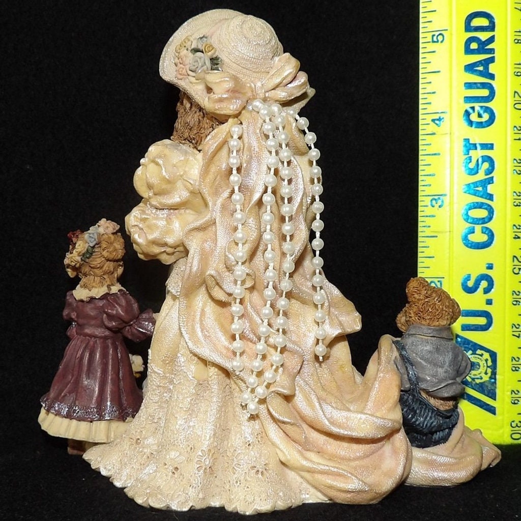 Boyds Collection Dollstone "Emily with Kathleen & Otis" — Yesterday's Child I Wanna Be Series #3508